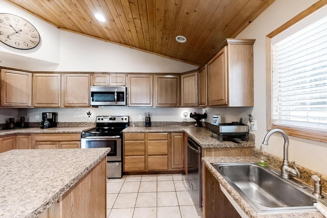 3 Bed 2 Bath Vacation Home In Whittier Екстер'єр фото