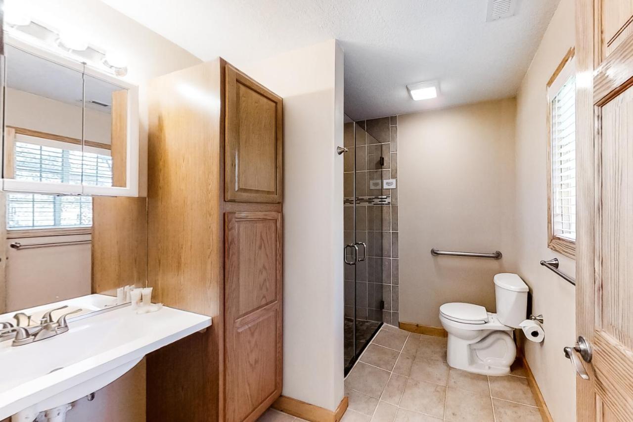 3 Bed 2 Bath Vacation Home In Whittier Екстер'єр фото